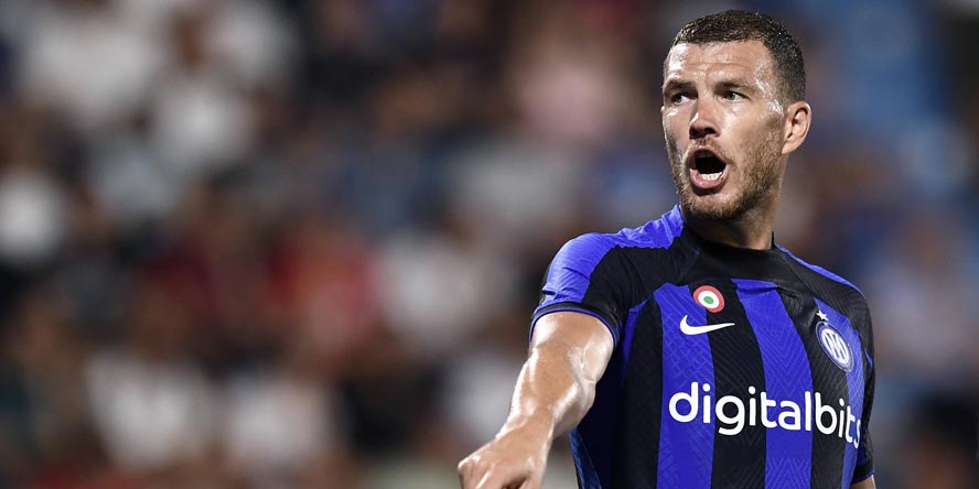 Transfergerüchte: Auch Dzeko bei Dortmund im Gespräch