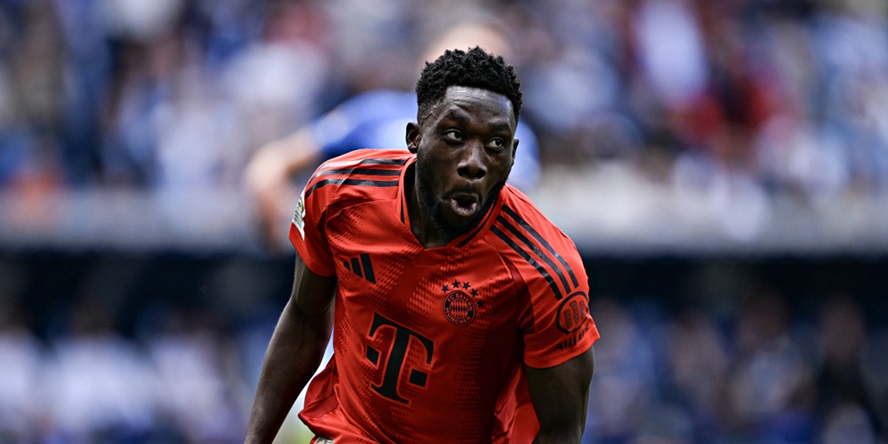 Transfergerüchte: Stuttgart-Verteidiger gefragt – neue Wendung bei Bayerns Alphonso Davies